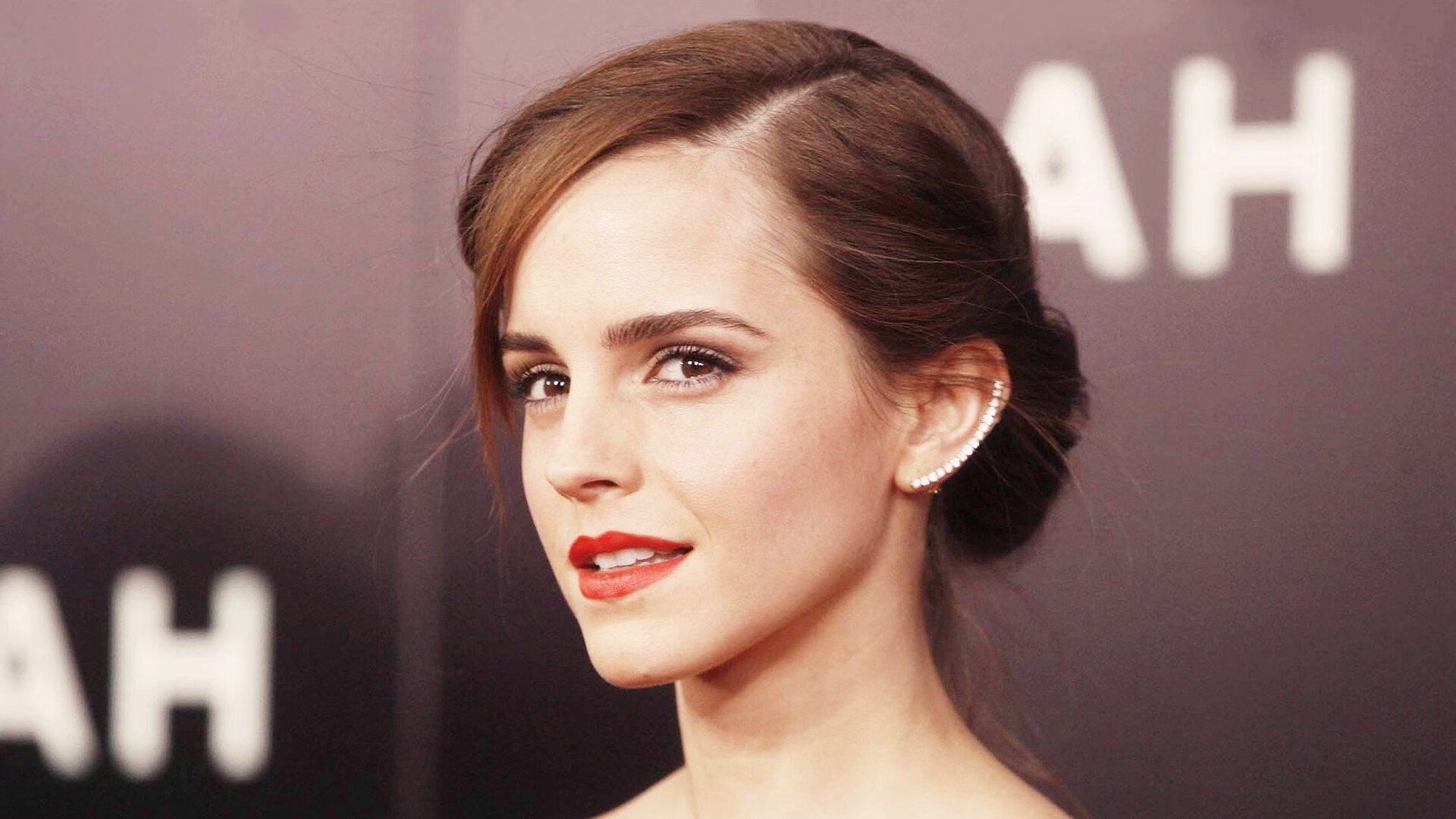 卢卡·东契奇在西班牙观看篮球比赛，球迷关注其瘦身效果，卢卡·东契奇身高臂展